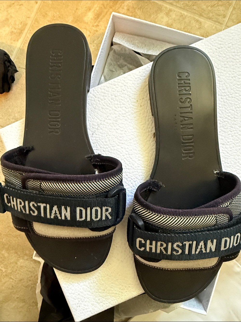 Dior - Picture 10 of 12